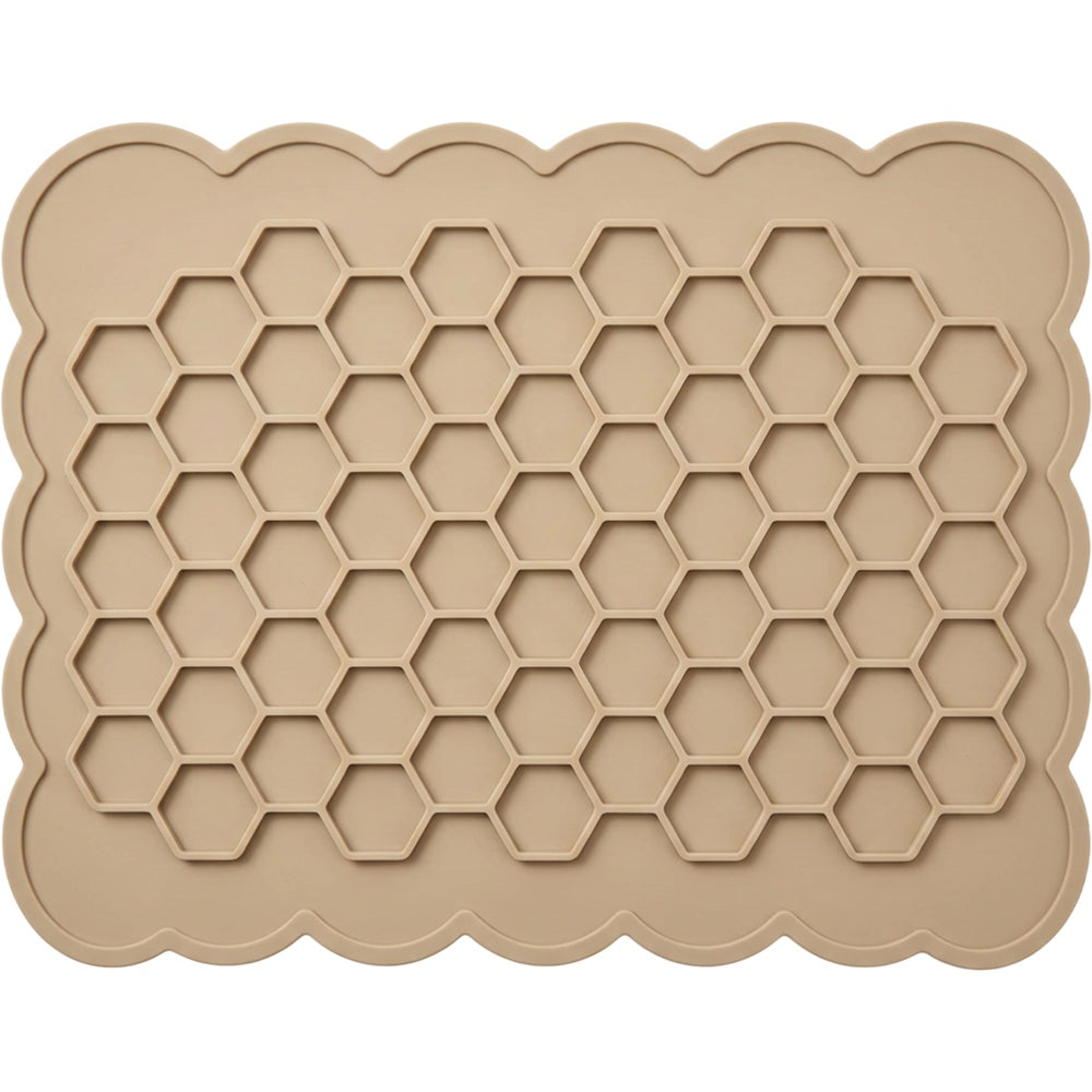 Rmvxj Scalloped Honeycomb Silicone Placemat 16 x 12 in Warm Sand - Product view